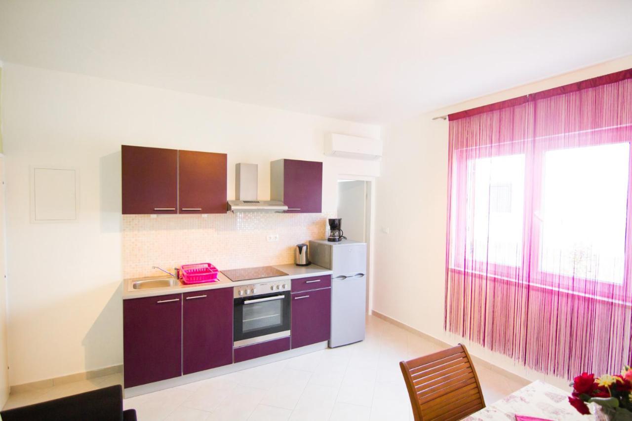 Apartment Kirby Krk Town Eksteriør billede